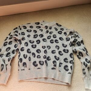 Abercrombie & Fitch leopard print sweater. Size medium